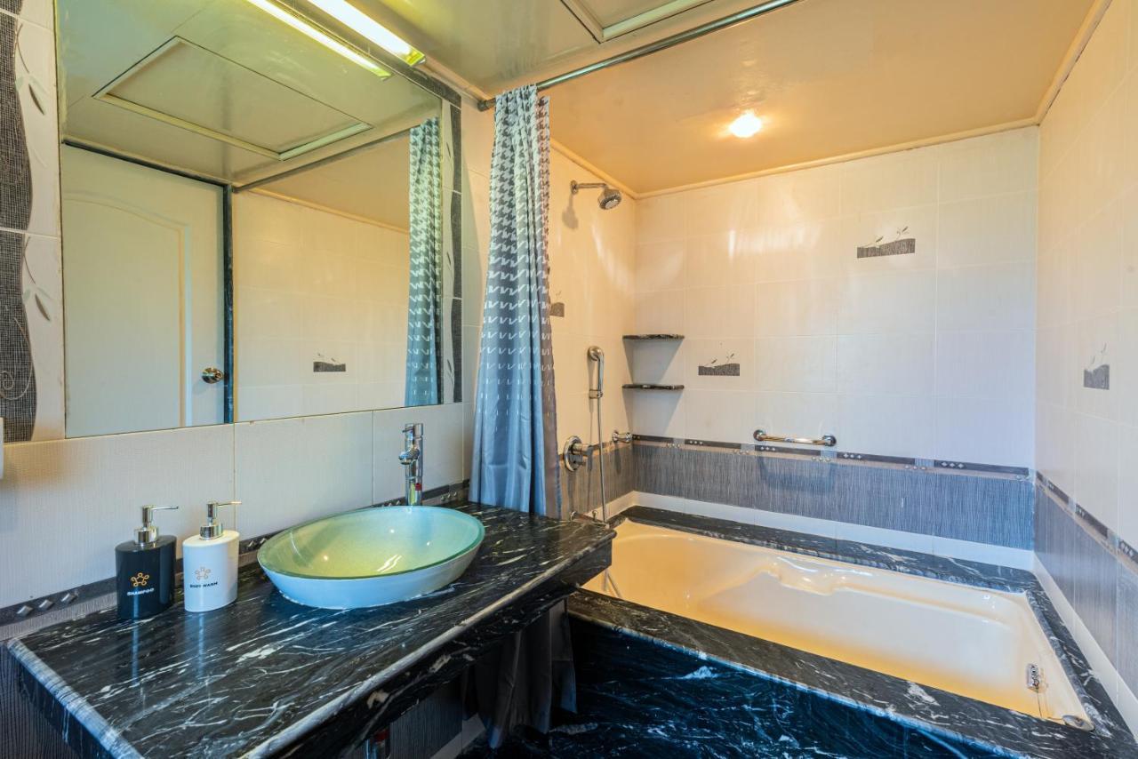Saffronstays Grandiosa - 4 Bdr Pet-Friendly, Pool Villa Khandala Extérieur photo